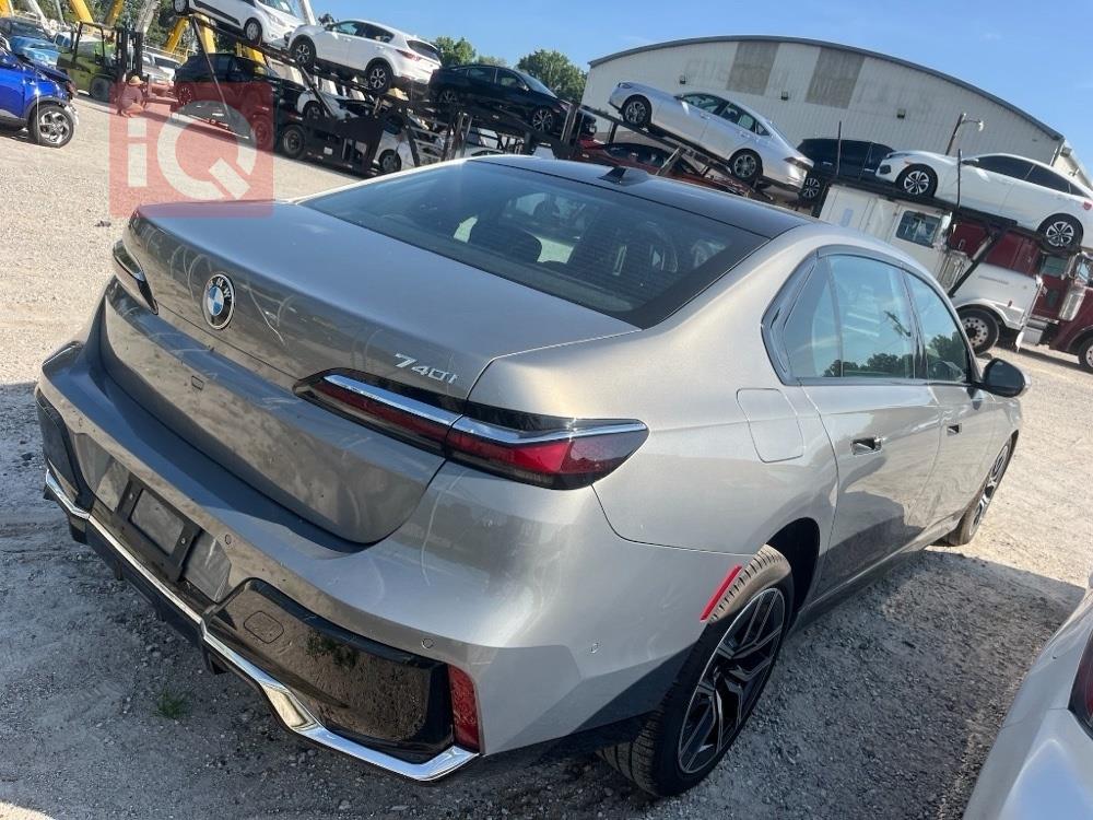 بي ام دبليو الفئة 7